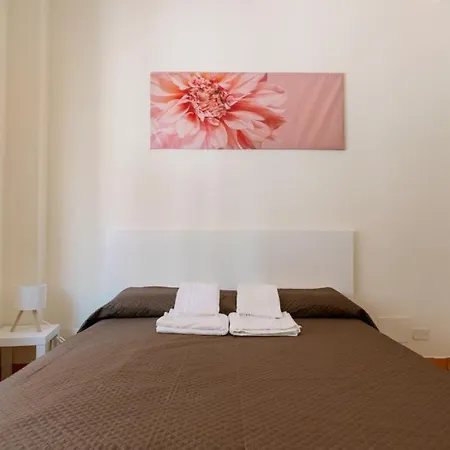 Marilyn بيت ضيافة *